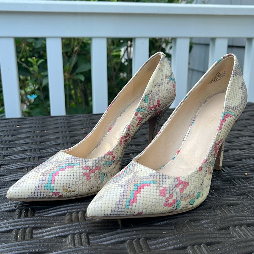 Beautiful Nine West snake skin pattern high heel.